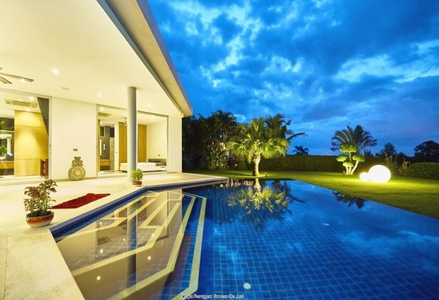 luxurious designed Villa in first class resort for sale, Na Jomtien     -Pattaya-Realestate- - House -  - Na Jomtien 
